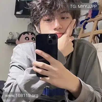 费冕靖